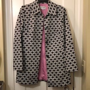 Skirtin Around Black and White Coat size 6